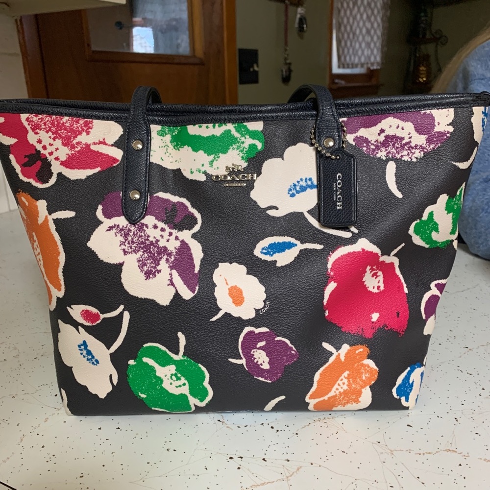 Coach Purse - Picture 2 of 7